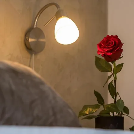 Alena Apartment *