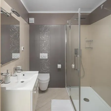 Alena Apartment