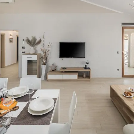 Alena Apartment Porec
