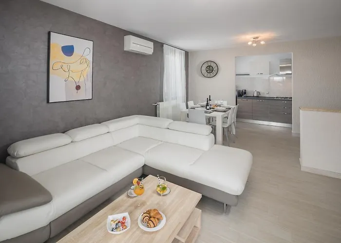 Apartament Alena *